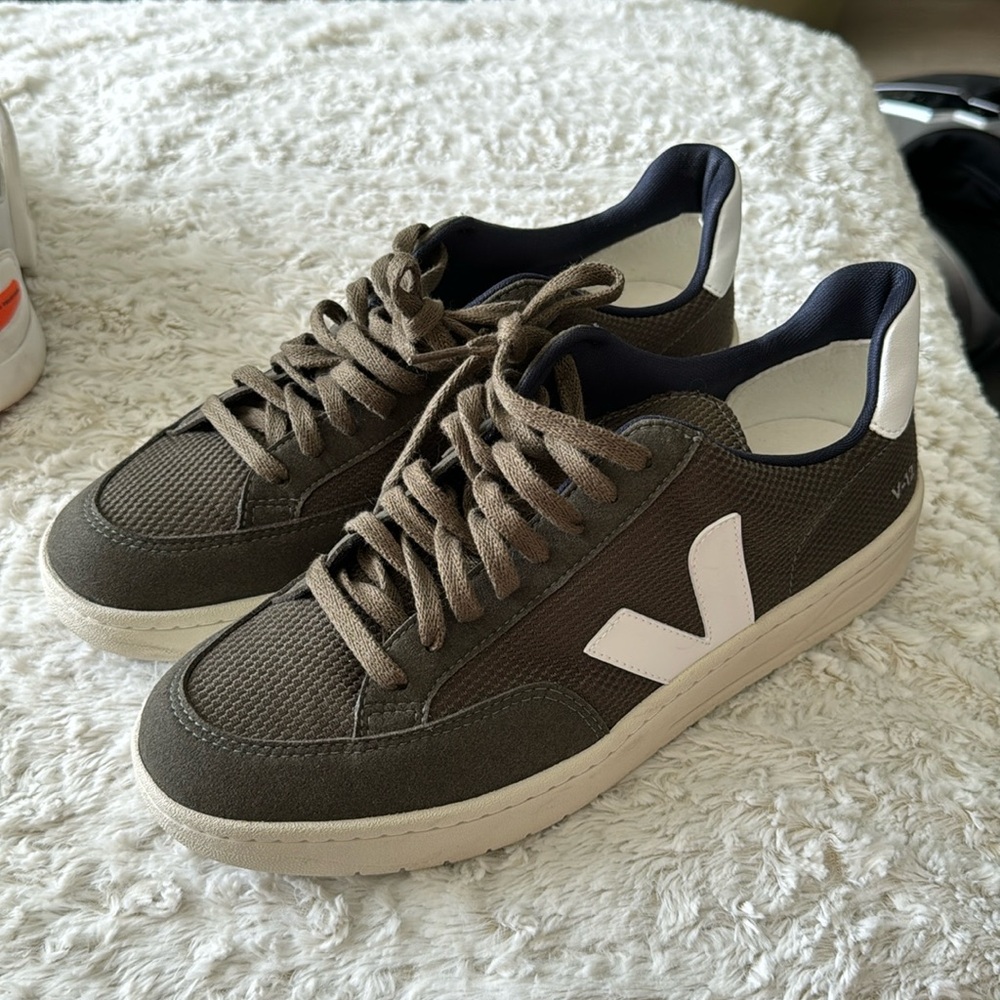 Veja V12